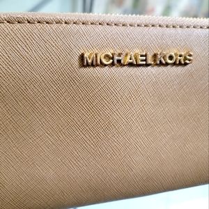 Michael Kors Large Full zip Wallet